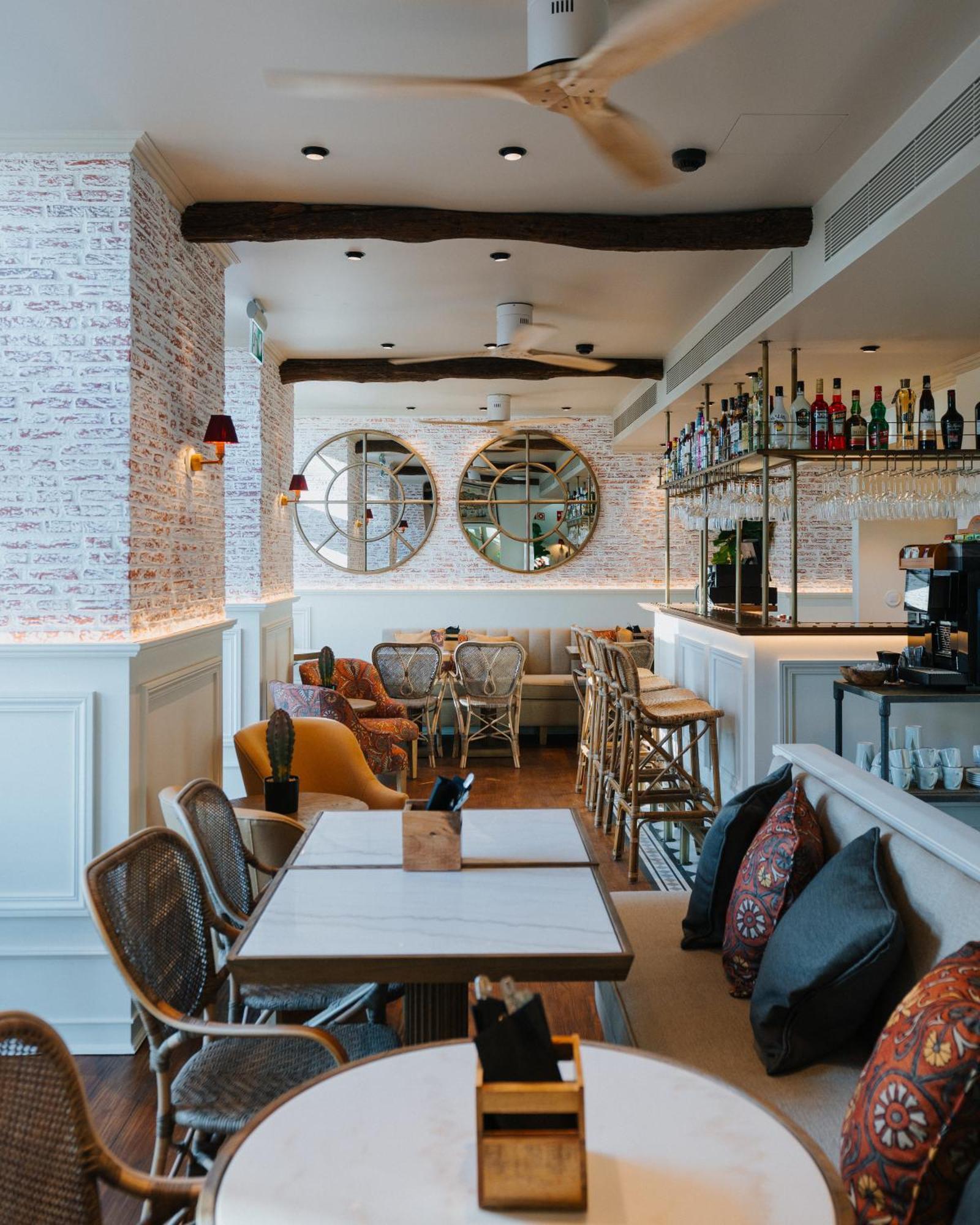 Hotel Almalusa Alfama Lisbon